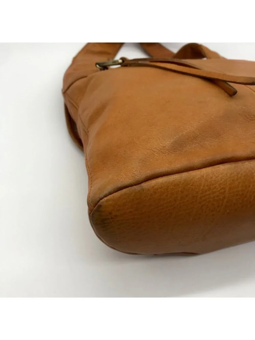 Hobo Vintage-Style Tan Pebbled Leather Convertible Hobo Bag